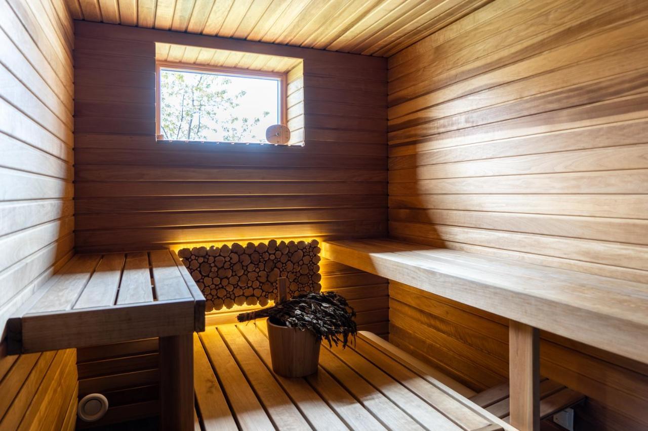 Cosy Family Guesthouse With Sauna And Garden Курессааре Экстерьер фото
