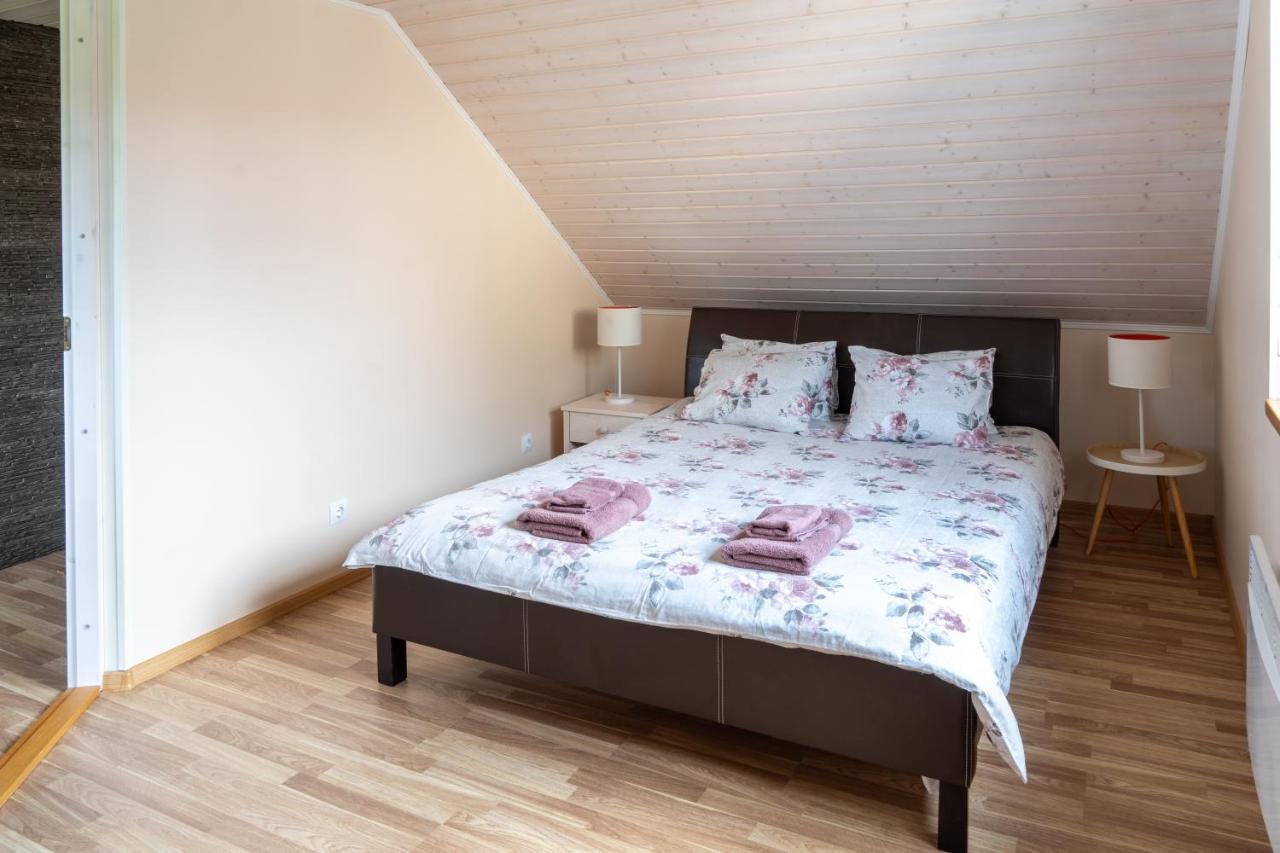 Cosy Family Guesthouse With Sauna And Garden Курессааре Экстерьер фото