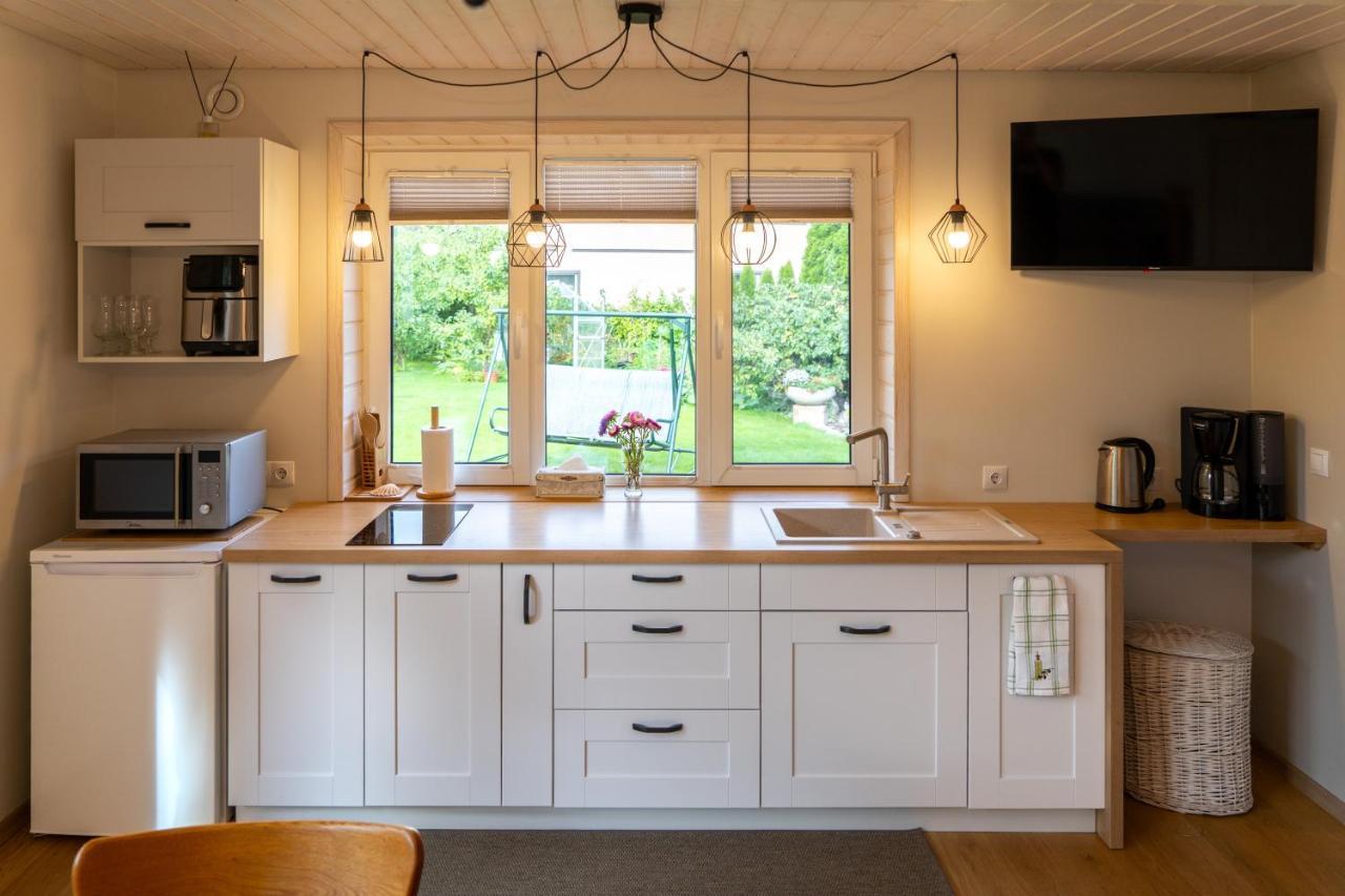 Cosy Family Guesthouse With Sauna And Garden Курессааре Экстерьер фото
