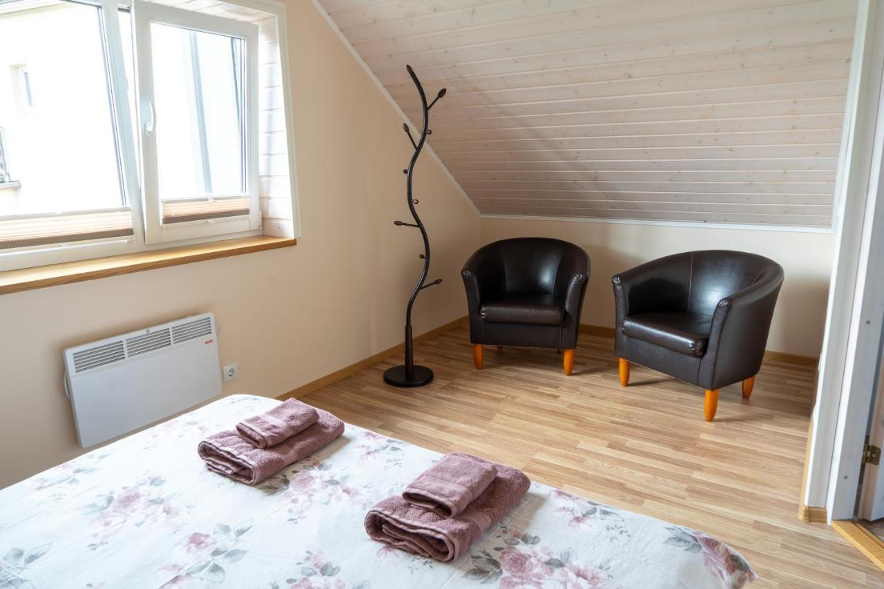 Cosy Family Guesthouse With Sauna And Garden Курессааре Экстерьер фото